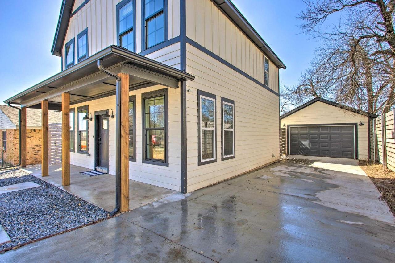 Stylish Okc Farmhouse With Garden - Close To Ou Oklahoma City Exterior photo
