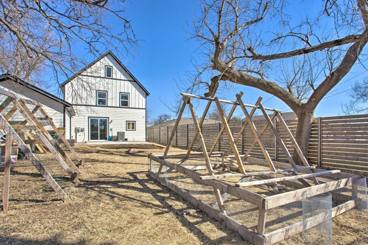 Stylish Okc Farmhouse With Garden - Close To Ou Oklahoma City Exterior photo